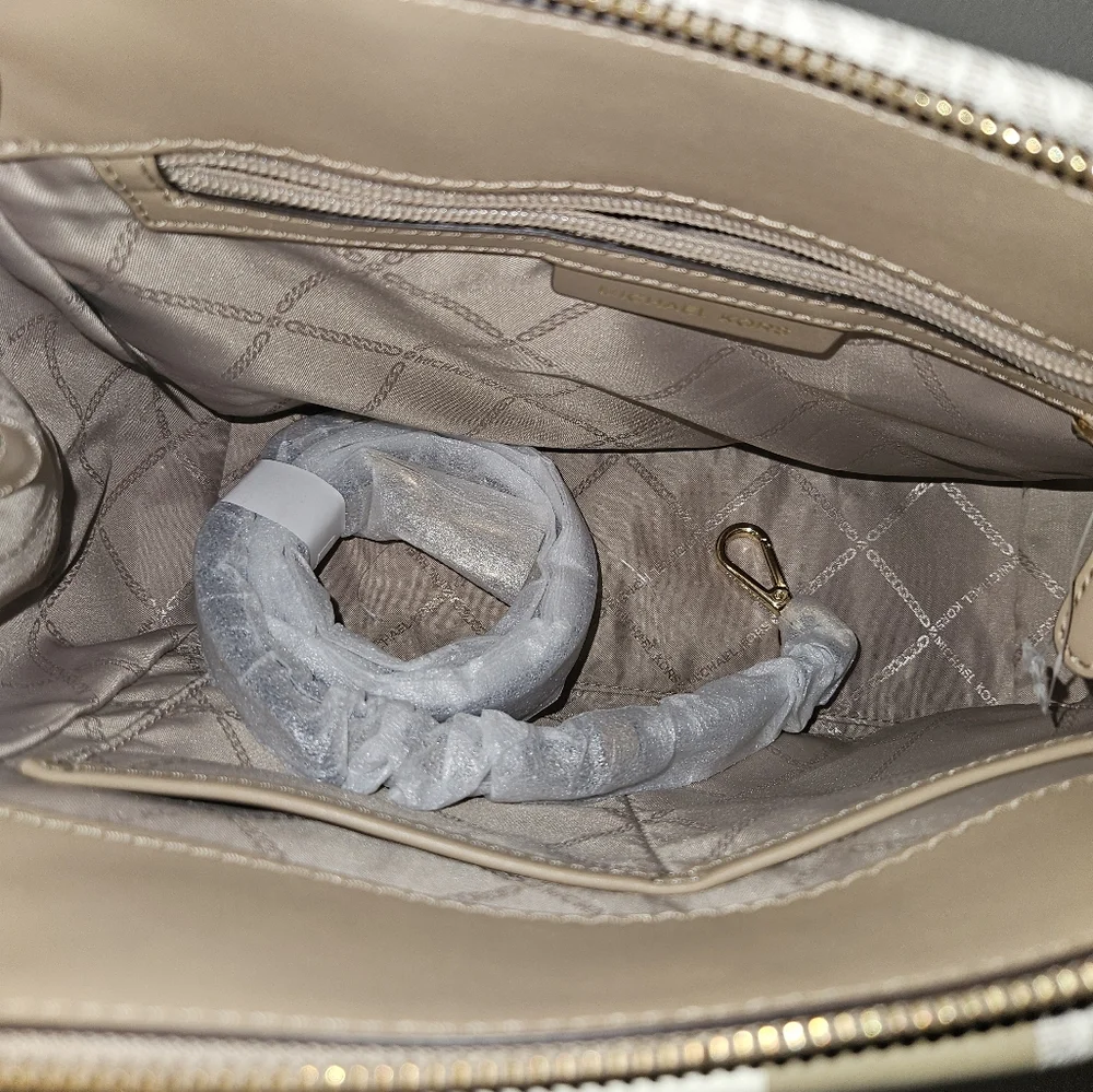 Michael kors shoulder and crossbody purse NWOT